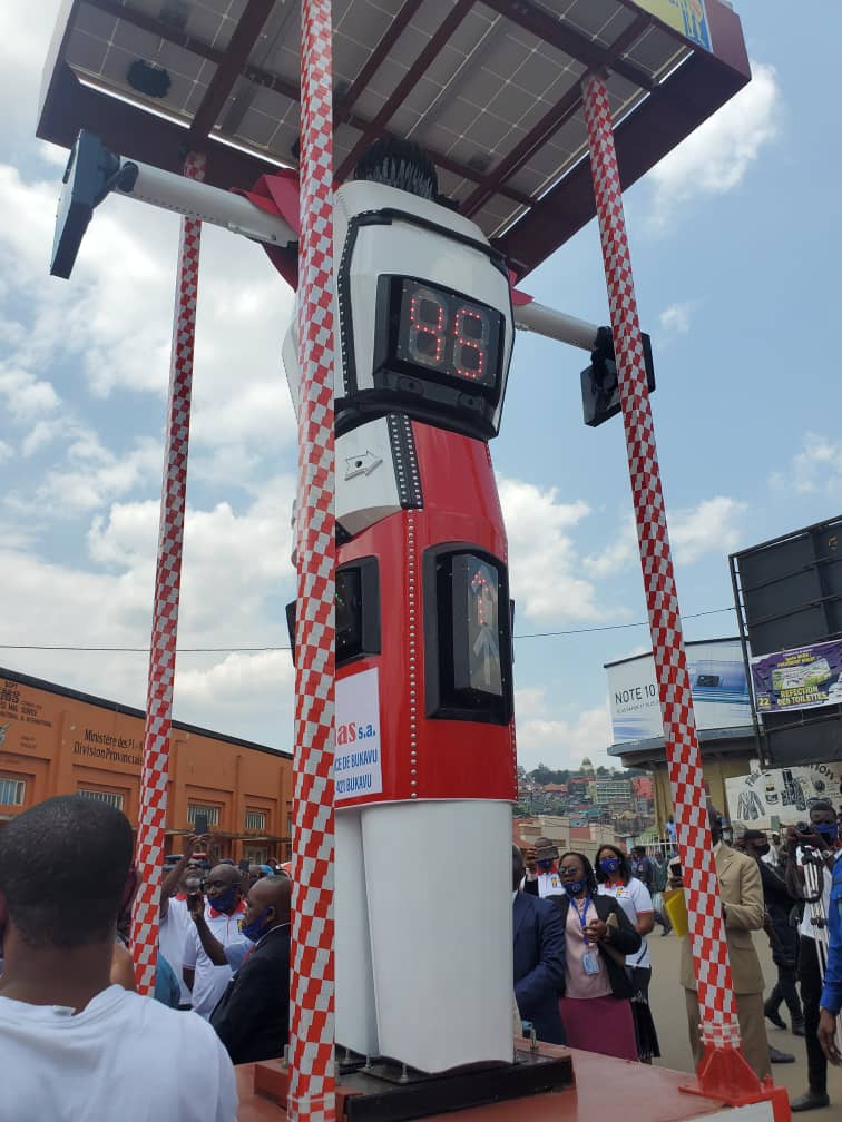 Bukavu : Mise en service d’un nouveau « robot-roulage » et itinérance du gouverneur dans la ville.